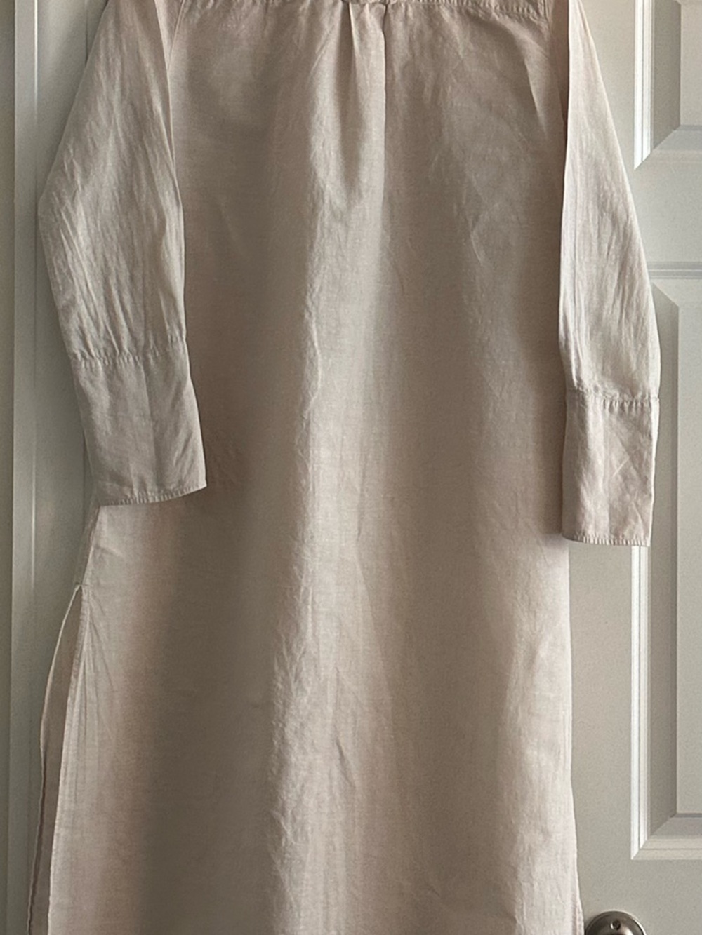 Jcrew. Simple Long Sleeve Cream Linen Dress
Button down. Side slit.  Small